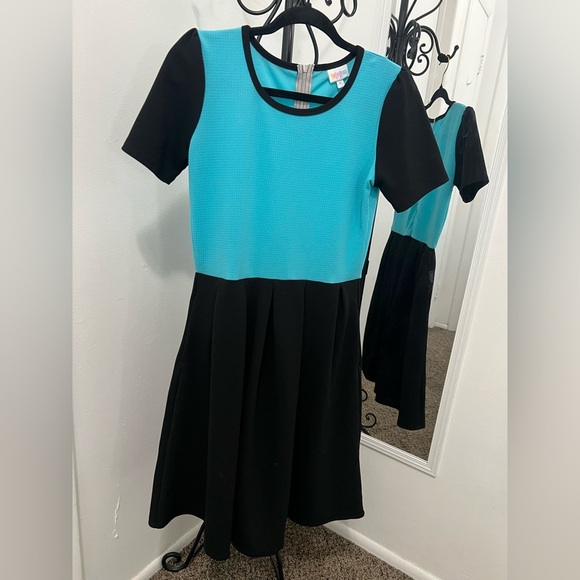 LuLaRoe Kids Dress in Black and Blue - Picture 1 of 6